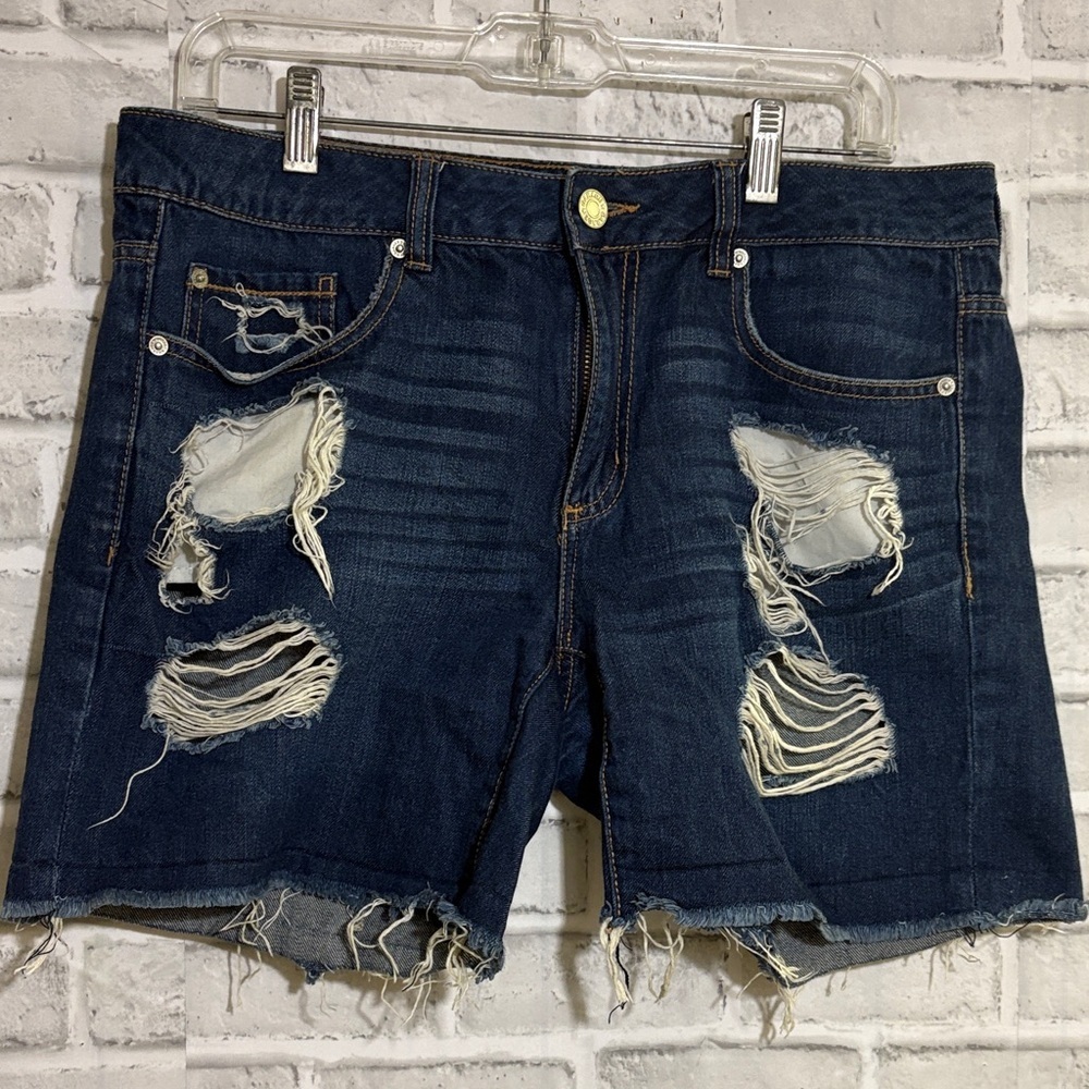 Garage Distressed Denim Shorts- measurements suggest size 8